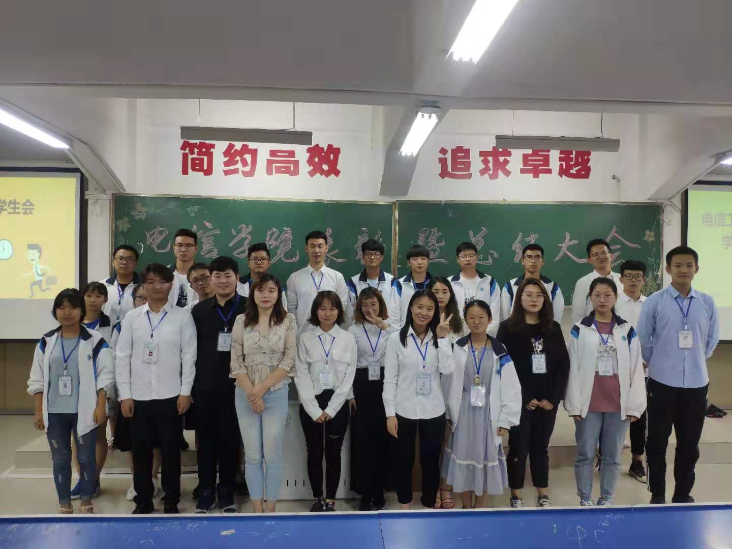 william威廉中文官网全体合照.jpg